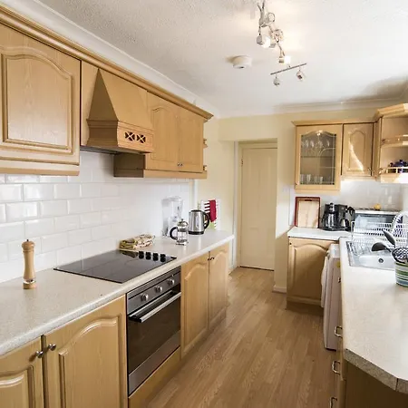 Yorkshire Comfort - Large House All To Yourselves * Leeds (West Yorkshire)